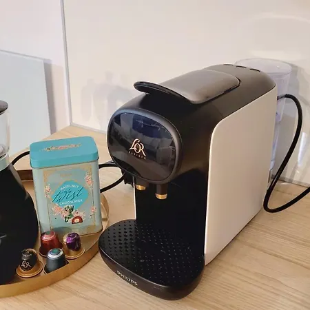 Large Stylish 2-bedroom Near Road, 5 Min To Gondola & Bar Street Lejlighed