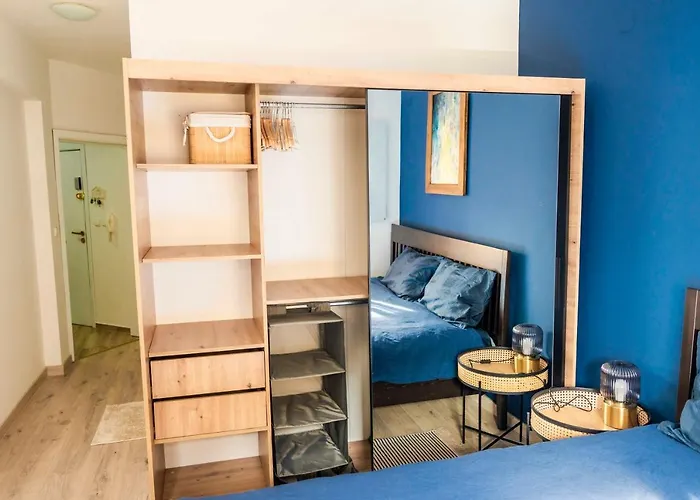 Apartment Large Stylish 2-bedroom Near Road, 5 Min To Gondola & Bar Street *