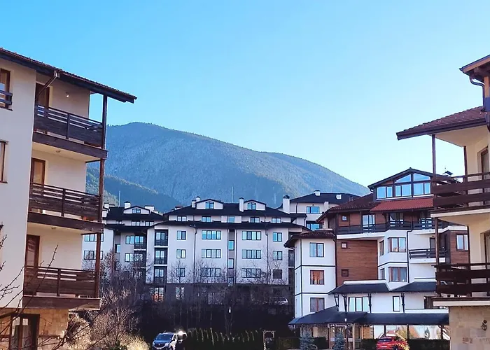 Large Stylish 2-bedroom Near Road, 5 Min To Gondola & Bar Street Apartment Bansko
